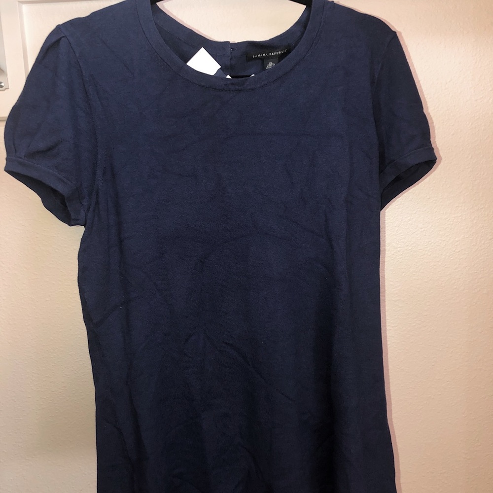 NWT cotton silk blend blouse w/button back detail